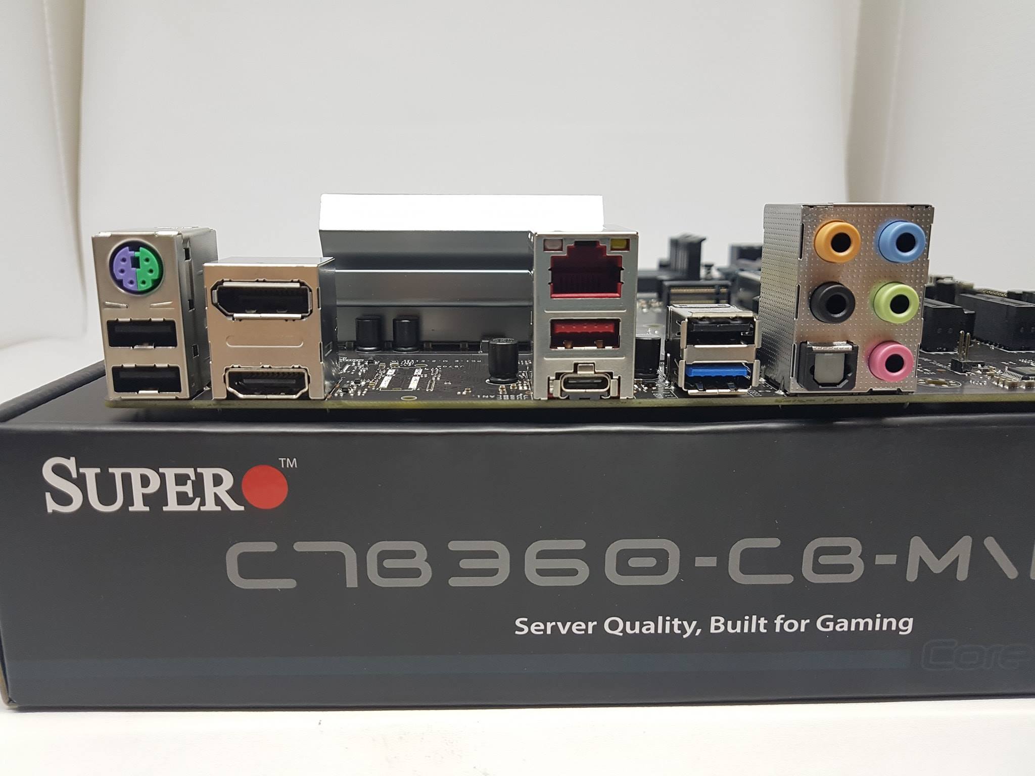 – Page 12 Bagaimana Performanya Berlaih ke pengujian performanya Med memadukan motherboard Supero C7B360 CB M W dengan prosesor Intel Core i3 8350K serta