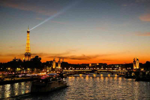 Panduan Mengunjungi Menara Eiffel