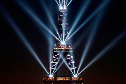 Menara Eiffel Rayakan Ulang Tahun ke-130