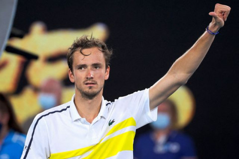 Australian Open: Medvedev Tantang Djokovic di Final