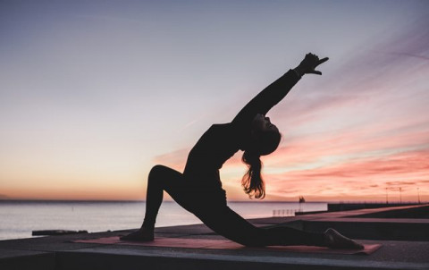 4 Manfaat Hatha Yoga untuk Kesehatan Fisik dan Mental