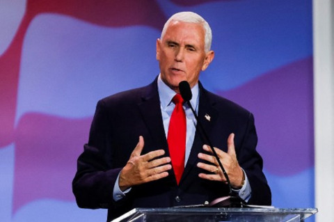Pence Imbau Trump Minta Maaf atas Makan Malam 'Supremasi Kulit Putih'