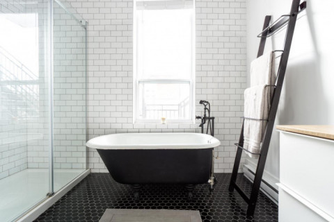 Warna yang Tak Boleh Digunakan di Kamar Mandi, Apa Saja?
