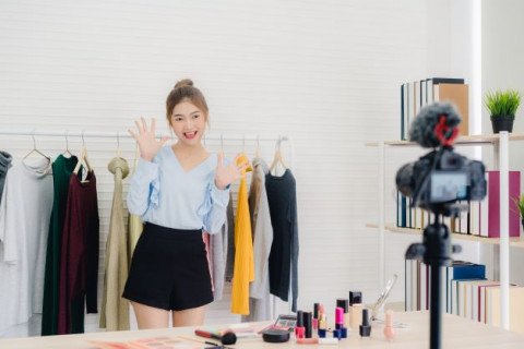 Fitur <i>Live Streaming</i> buat Pedagang Lebih Kreatif Berjualan