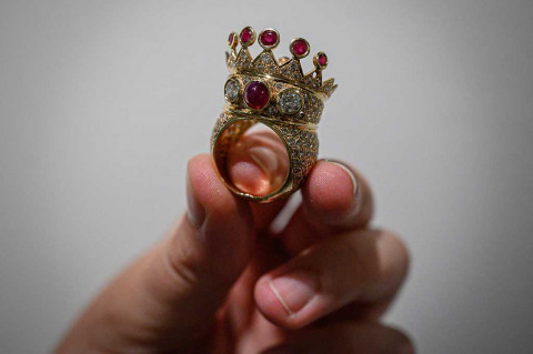 Rekor! Cincin Tupac Shakur Terjual Seharga Rp15 Miliar
