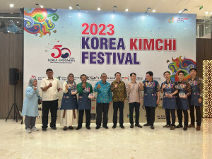Serunya Mengolah Langsung Kimjang di Korea Kimchi Festival 2023