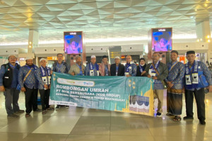 PT Mifa Bersaudara Berangkatkan Umrah Sejumlah Tokoh Agama dan Adat Aceh