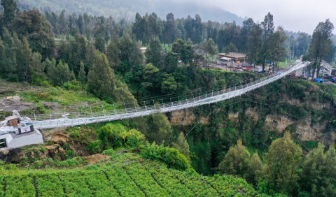 Sejak 2015, Kementerian PUPR Bangun 558 Jembatan Gantung