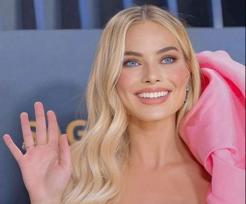 Margot Robbie Produseri Film The Sims