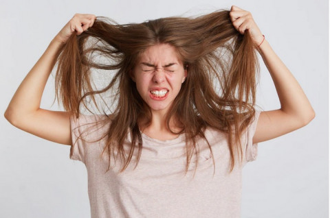 6 Cara Melindungi Rambut Tetap Sehat dari Polusi Udara
