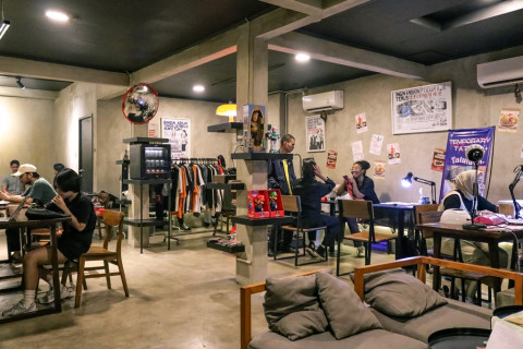 Pasar Manusia Kembali Hadir di Coffee Shop Ini