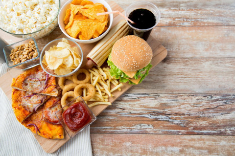 Top 5 Ekonomi: Wacana Cukai Fast Food hingga IKI Juli 2024 Turun