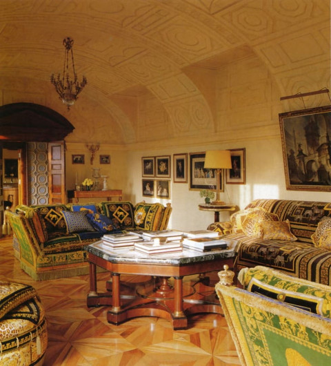 Intip Dekorasi Rumah Mewah Milik Donatella Versace