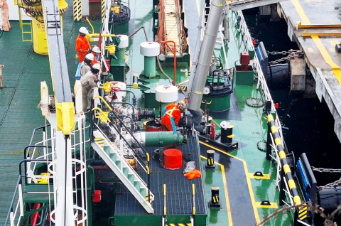Mengenal Bitumen, Aspal Cair Bahan Vital Pembangunan