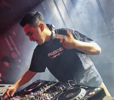 Winky Wiryawan Ajak Sara Fajira hingga Lukman Sardi di Konser Rhythm Odyssey