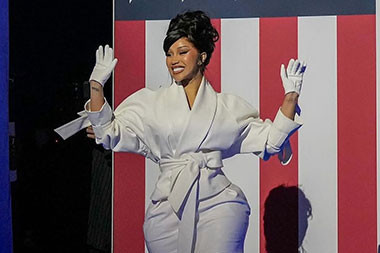 Cardi B Beri Catatan Emosional untuk Kamala Harris, Begini Isinya