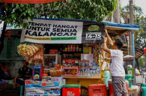 Bikin Omzet Turun, Pedagang Kelontong Tolak Aturan Kemasan Rokok Tanpa Merek