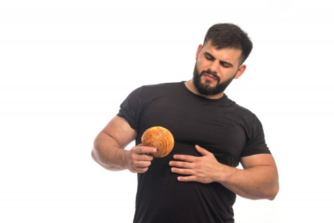 <i>Clean Bulk</i> vs <i>Dirty Bulk</i> Mana yang Lebih Baik untuk Memperbesar Otot?