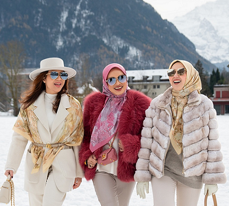 Panorama Kota dan Pegunungan dalam Koleksi Buttonscarves Switzerland Series
