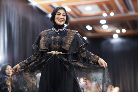 Koleksi Madre, Keanggunan Abaya yang Sederhana dan Makna yang Mendalam