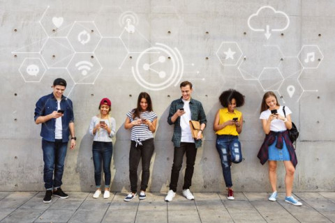 13% Anak Punya Second Account, Ternyata Ini Bahayanya
