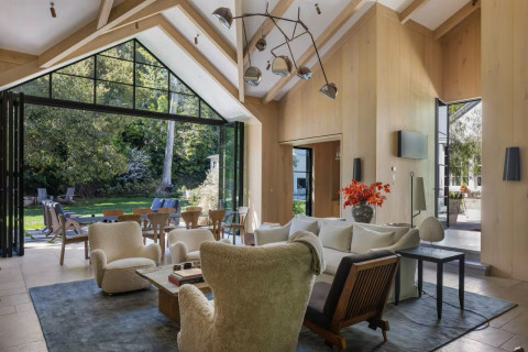 Berada di Area Kebakaran, Rumah Gwyneth Paltrow di LA Terjual Rp359 Miliar