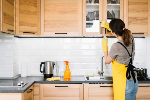 Tips Merawat <i>Kitchen Set</i> agar Tak Lembab dan Berjamur