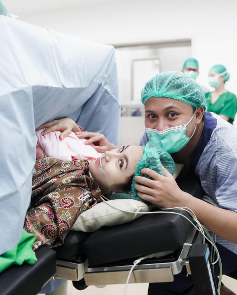 Selamat! Rizky Febian dan Mahalini Umumkan Kelahiran Anak Pertama