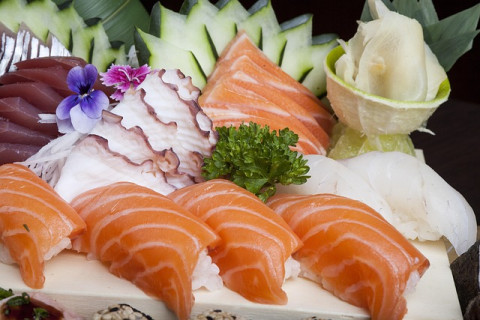 Suka Sashimi? Ini Bahaya Terlalu Sering Konsumsi Ikan Mentah