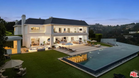 Cerai dari Ben Affleck, Jennifer Lopez Beli Rumah Rp298 Miliar