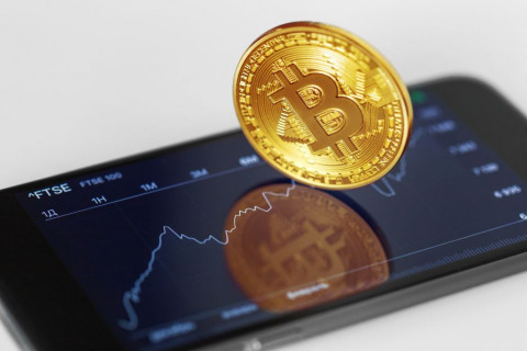 Perbedaan Mata Uang Fiat dan Bitcoin, Mana yang Lebih Cocok di Era Digital?