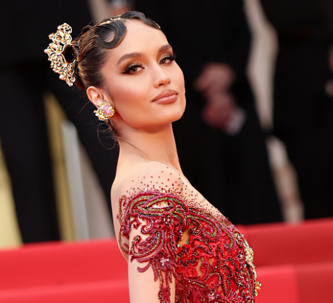 Kebaya Merah Cinta Laura di Festival Film Cannes 2025, Representasikan Pesona Indonesia
