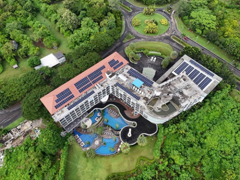 Penggunaan Pembangkit Listrik Tenaga Surya Atap Bidik Pelaku Wisata