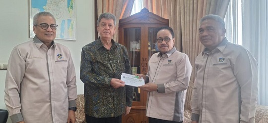 Rektor UMI Hambali Thalib dan Duta Besar Palestina untuk Indonesia, Zuhair Al-Shun. DOK UMI