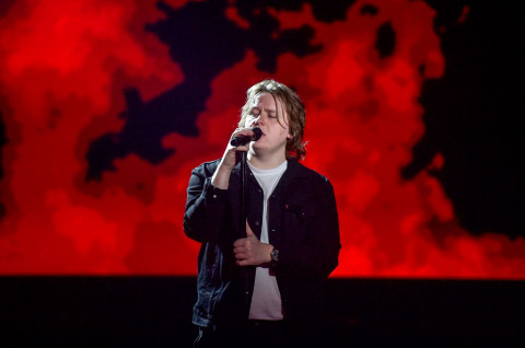 Rencana Lewis Capaldi Rilis Lagu Baru usai Hiatus 2 Tahun