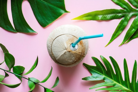 Disebut Dapat Mematikan, Ini Panduan yang Benar Minum Air Kelapa
