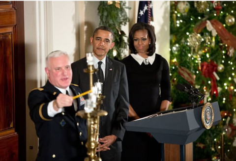 Barack Obama dan Michelle Tanggapi Rumor Perceraian