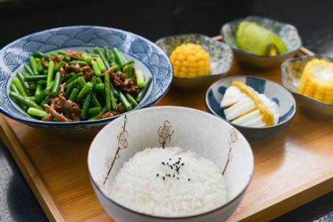 3 Faktor Ini yang Menjadi Alasan Nasi Putih Bisa Membuat Gemuk