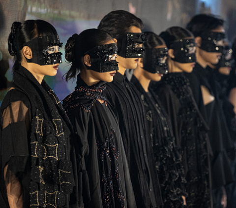 Menantang Batas Desain dalam Warna Hitam, SHA BLACK Memukau di Panggung JF3 2025