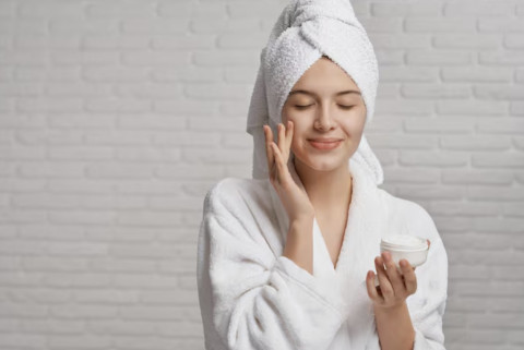 Bye-Bye Kulit Kering! 5 Moisturizer Pilihan dengan Harga Terjangkau