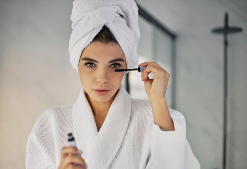 Mulai Rp28 Ribu, Ini Serum Bulu Mata yang Bikin Lebih Tebal & Panjang