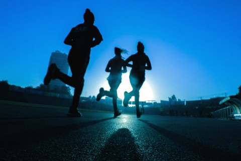 3 Olahraga yang Bisa Bantu Kurangi Berat Badan