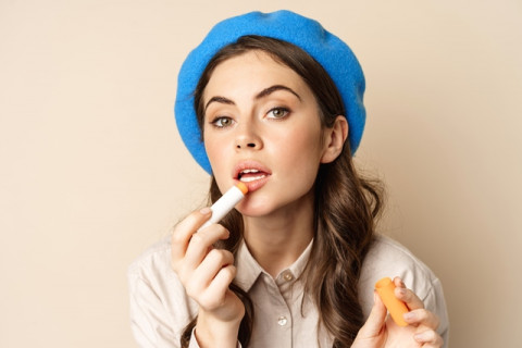 Rekomendasi 5 Tinted Lip Balm Murah di Bawah Rp100 Ribu