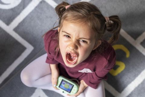 Mengenali Tanda-tanda Anak Mengalami Masalah saat Bermain Game Online
