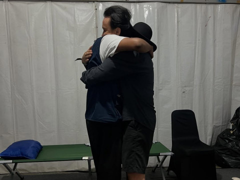Peluk Vincent & Desta Untuk Kiki Ucup Usai Sejumlah Musisi Mundur Dari Pestapora 2025