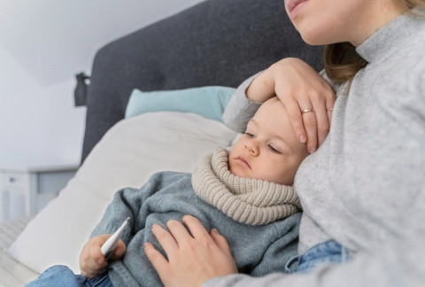 9 Gejala Serius Demam pada Anak, Moms Harus Segera Hubungi Dokter