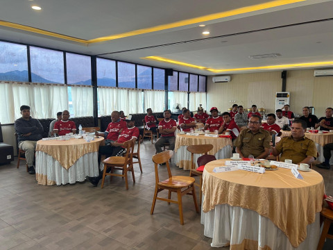 Kemenpora Gelar KIE di Ternate, Suporter jadi Energi Industri Sepak Bola