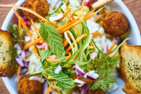 Kamu Merasa Cemas? 5 Makanan Ini Bisa Bantu Meredakannya