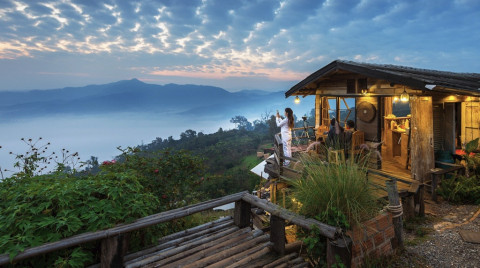 Bukan Lagi Belanja, Menikmati Suasana Jadi Fokus Utama Traveler