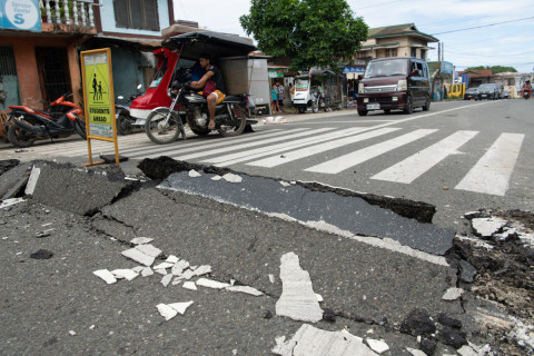 ​Gempa 6,9 Magnitudo Guncang Filipina